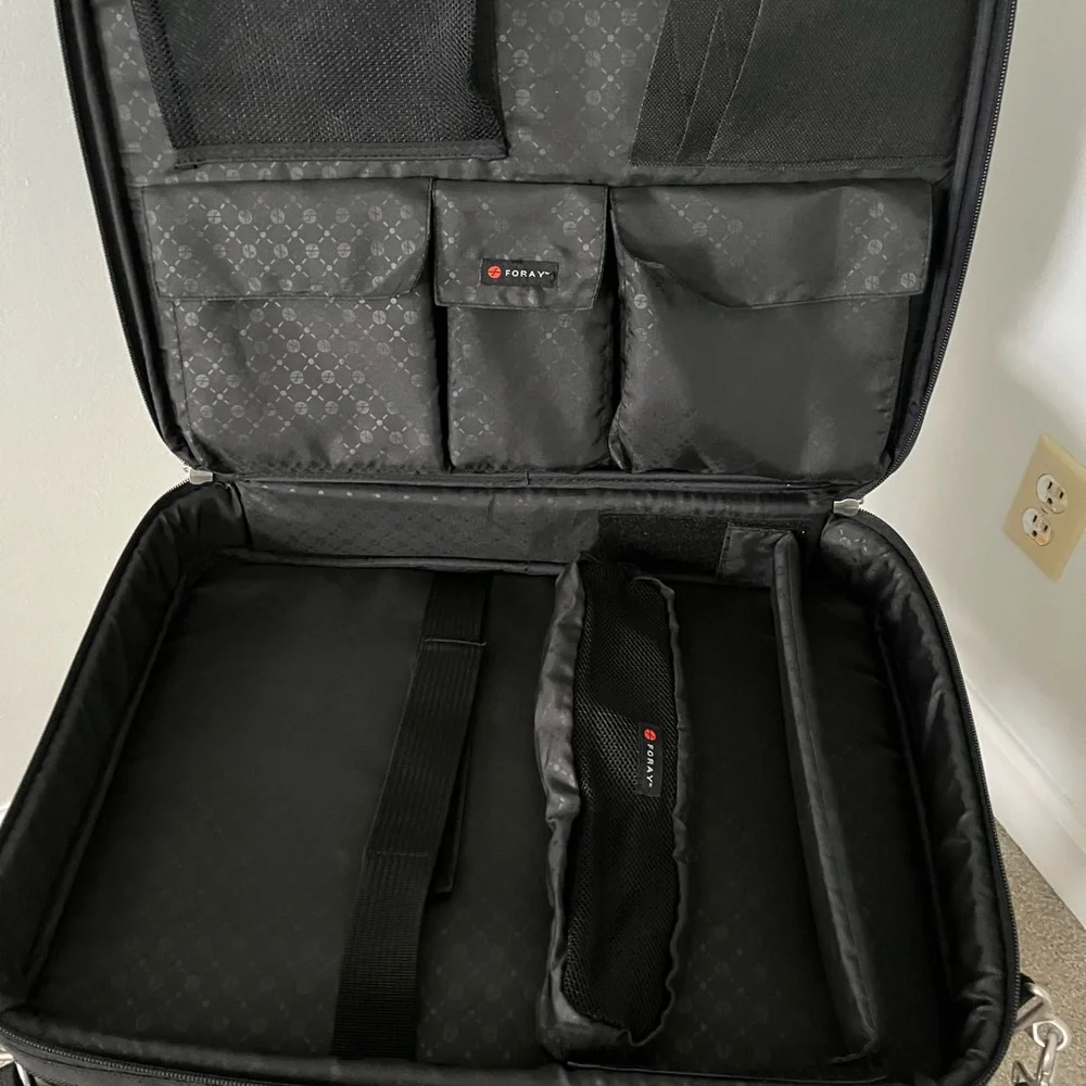 NWOT Foray Laptop/Computer Messenger Shoulder Bag
